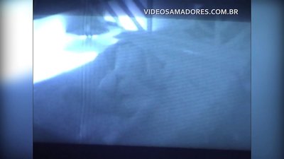 Mąż filmuje żonę pieprzącą sąsiada i dowiaduje się, że jest rogaczem
